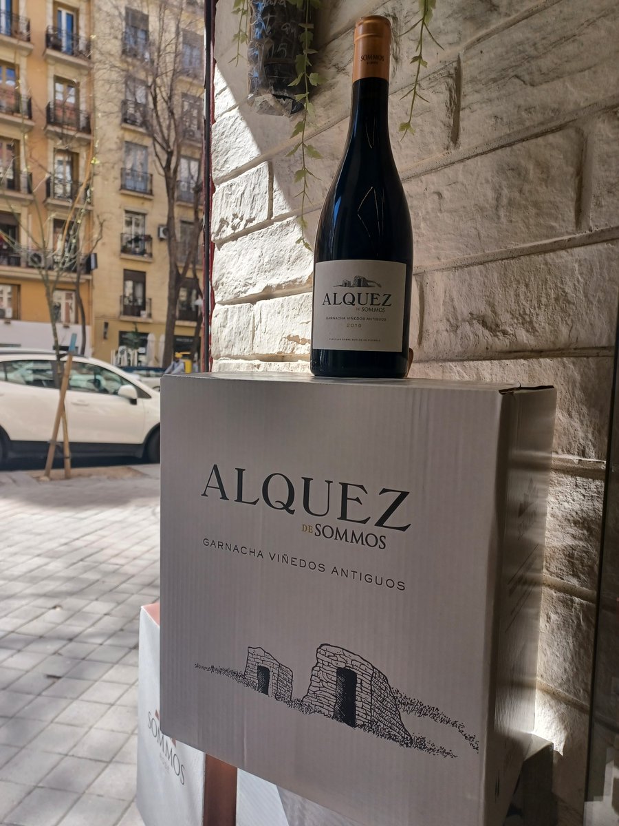 ¡Vamooos! Hoy viernes por la tarde cataremos un vino cortesía de <a href="/BodegaSommos/">Bodega SOMMOS</a> 
Día perfecto para disfrutar de esta garnacha de Aragón: Alquez.
Os esperamos para que nos contéis vuestras opiniones.
¡Empieza el fin de semana!
#salud #winelovers
#garnacha #aragon #sommos #alquez