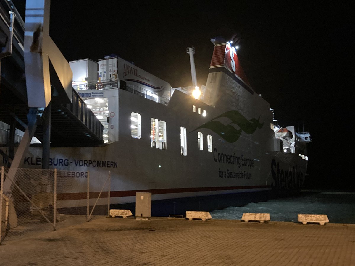 gryningsrad's tweet photo. På väg hemåt efter första familiseringsdagarna ombord på ett nytt fartyg, i en ny position… längtar redan tbx!
#shipping #sjöfart #lifeasasailor https://t.co/JRcGw1WA5M