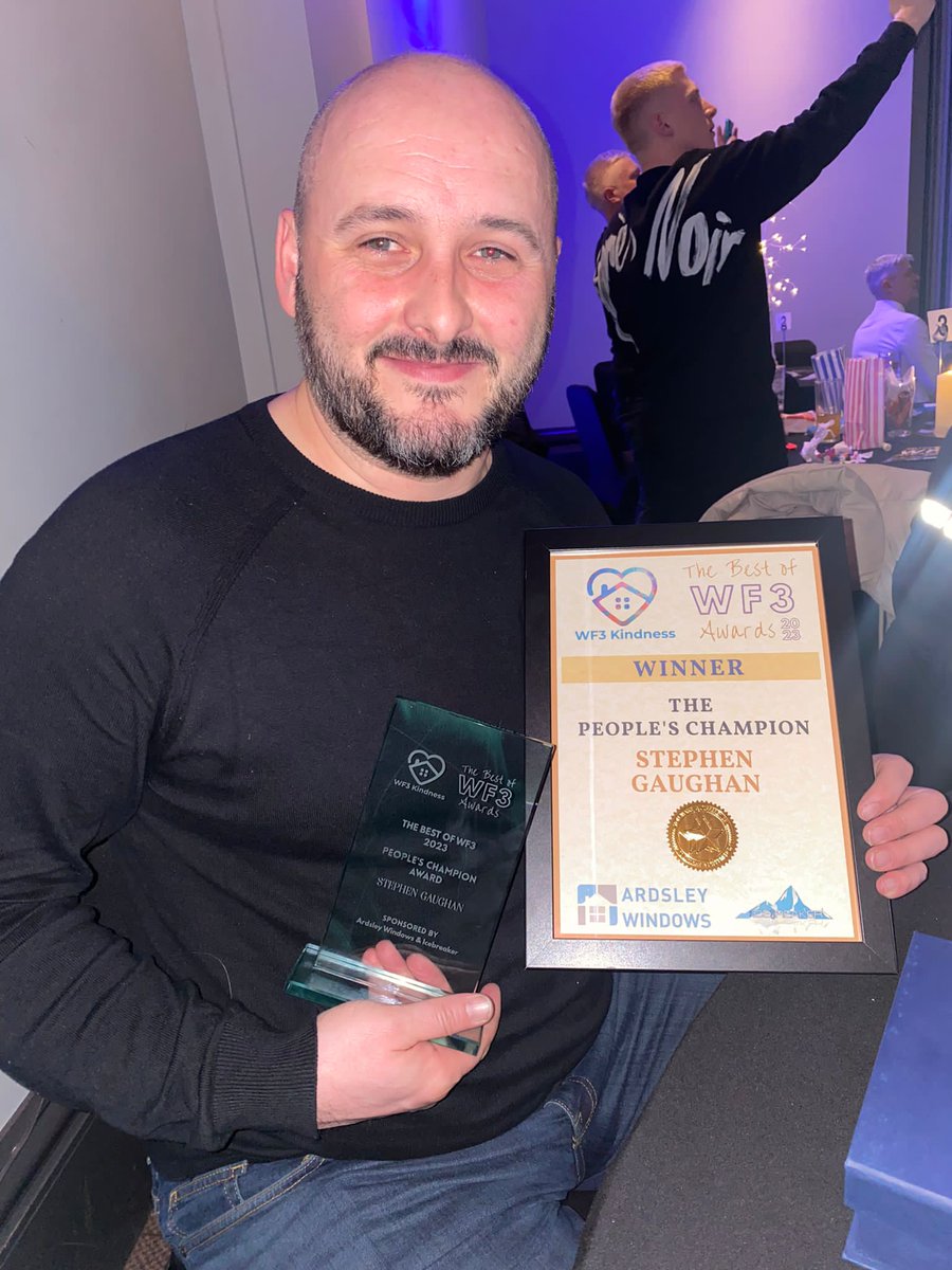 SteGorny's tweet photo. Well, last night was fun!!!
Huge congrats to the @wf3kindness team for a great night!
A charity you should all follow and support πͺ
Thank you to those who voted for me for the "People's Champion'" award!
It means alot π
Onwards and upwards #APAW #LS27FC @LS27_FC #grassroots https://t.co/uTkucEYe08