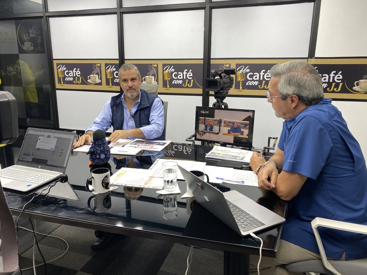 BanEcuadorBP's tweet photo. ¨Desde que se inició este programa del #Crédito1x30 hemos colocado 73 mil operaciones, esto ha venido en crecimiento incorporándose cuatro carteras de estado para llegar a la base de la pirámide productiva¨ https://t.co/Ar9nAtr7BW