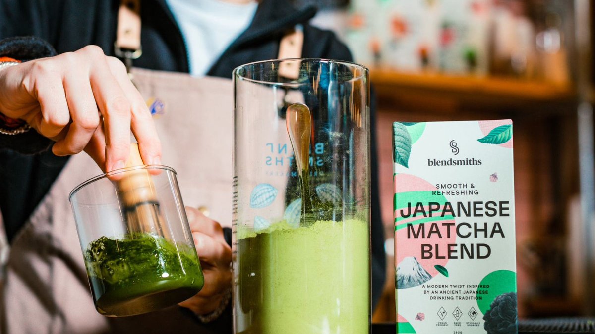 blendsmiths's tweet photo. Irish Matcha Latte? Well, it is St Patricks Day after all 🍀
Simply:
- 8.25g of Blendsmiths Japanese Matcha Blend 
-Milk of choice 
-Shot of Irish cream/Whisky

Happy St Patricks Day to all 🍀

#Craftedforthecurious #Blendsmiths #stpatricksday #Vegan  #matcha #cocktailrecipe https://t.co/QoYb8nxGkP