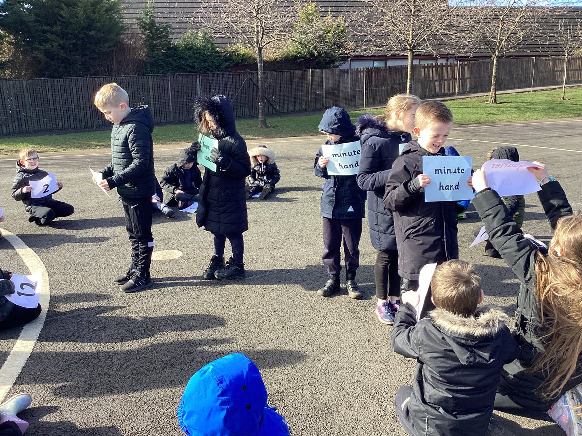 carmondean_ps's tweet photo. P4 had lots of fun making a human clock in the playground to help us learn how to tell the time! We have been practising quarter to, quarter past and 5 minute intervals⏰ @MissMorrisCPS https://t.co/WBinRe46dJ