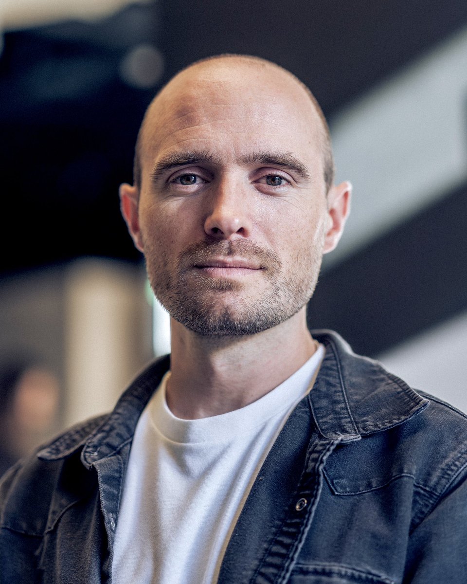 Proud to say I’m the new technical director with <a href="/SAW_Centre/">SAW</a> , an artist-run centre in Ottawa. I help ensure sure all the concerts, events and exhibitions look and sound excellent.  I’m exhilarated to be entrusted with this work &amp; excited for what’s to come!

Photo: <a href="/curtisperry/">Curtis Perry</a>