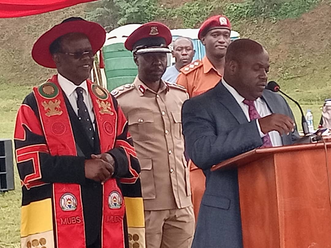 OfficialMubs's tweet photo. "We are grateful to MUBS for implementing our MOU. We are making many reforms but they can't be successful without the involvement of universities, the super banks of knowledge." Oyesigye Onesmus  Executive Secretary @UBTEB
#MUBS16thGrad https://t.co/Kt3ZnjMxvY