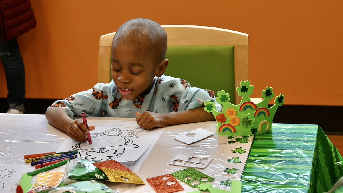 ChildrensHarbor's tweet photo. We are clover the rainbow seeing families get creative with these fun arts and crafts at The Harbor! 🌈🍀 #stpattysday #funattheharbor #servingfamilies https://t.co/3ZkseapGcZ