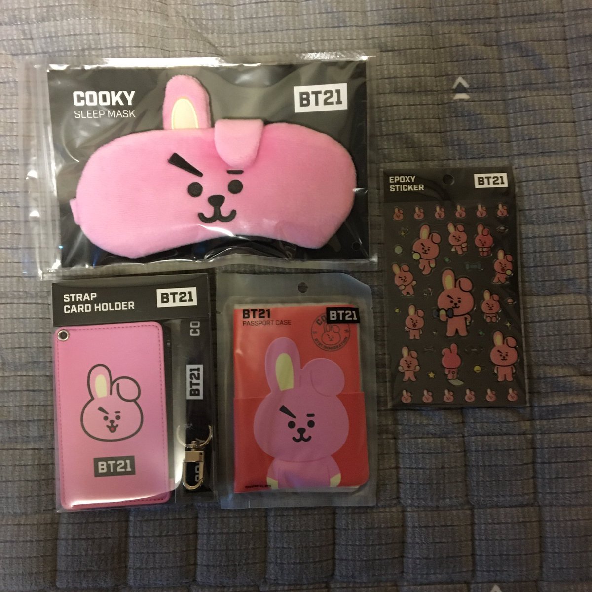 memories193's tweet photo. BT21 모노폴리 쿠키
sell BTS BT21 

only for KOR add
Sell below cost
원가이하 양도입니다

수면안대 스트랩카드홀더 에폭시스티커 여권케이스 일괄 in batches 
30000

CU GS반값 +1800 
편택 +3500

방탄소년단 정국 쿠키 BT21 TATA SHOOKY KOYA RJ MANG
COOKY CHIMMY https://t.co/tAmz2gri9e