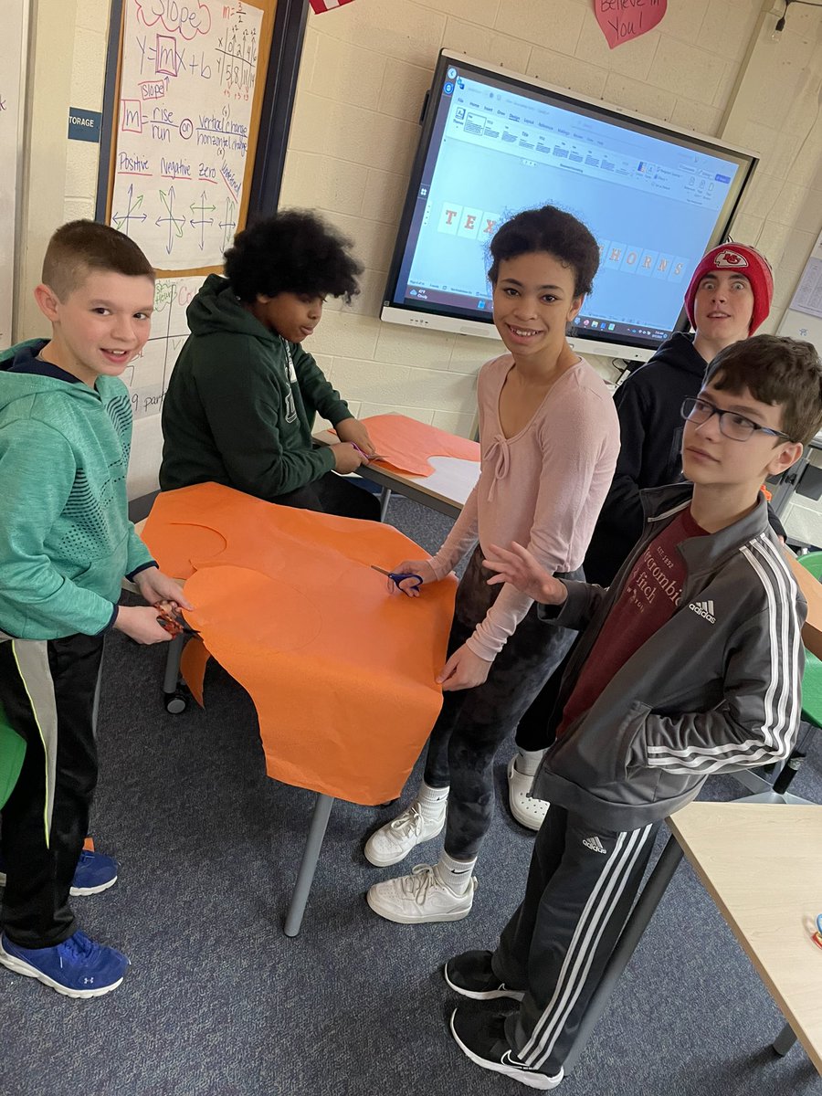 csmithmrss1's tweet photo. March Madness door decorating is in full effect @WaldonMS. Go Longhorns! 🧡🤍🖤 https://t.co/2jfTeU1K0m