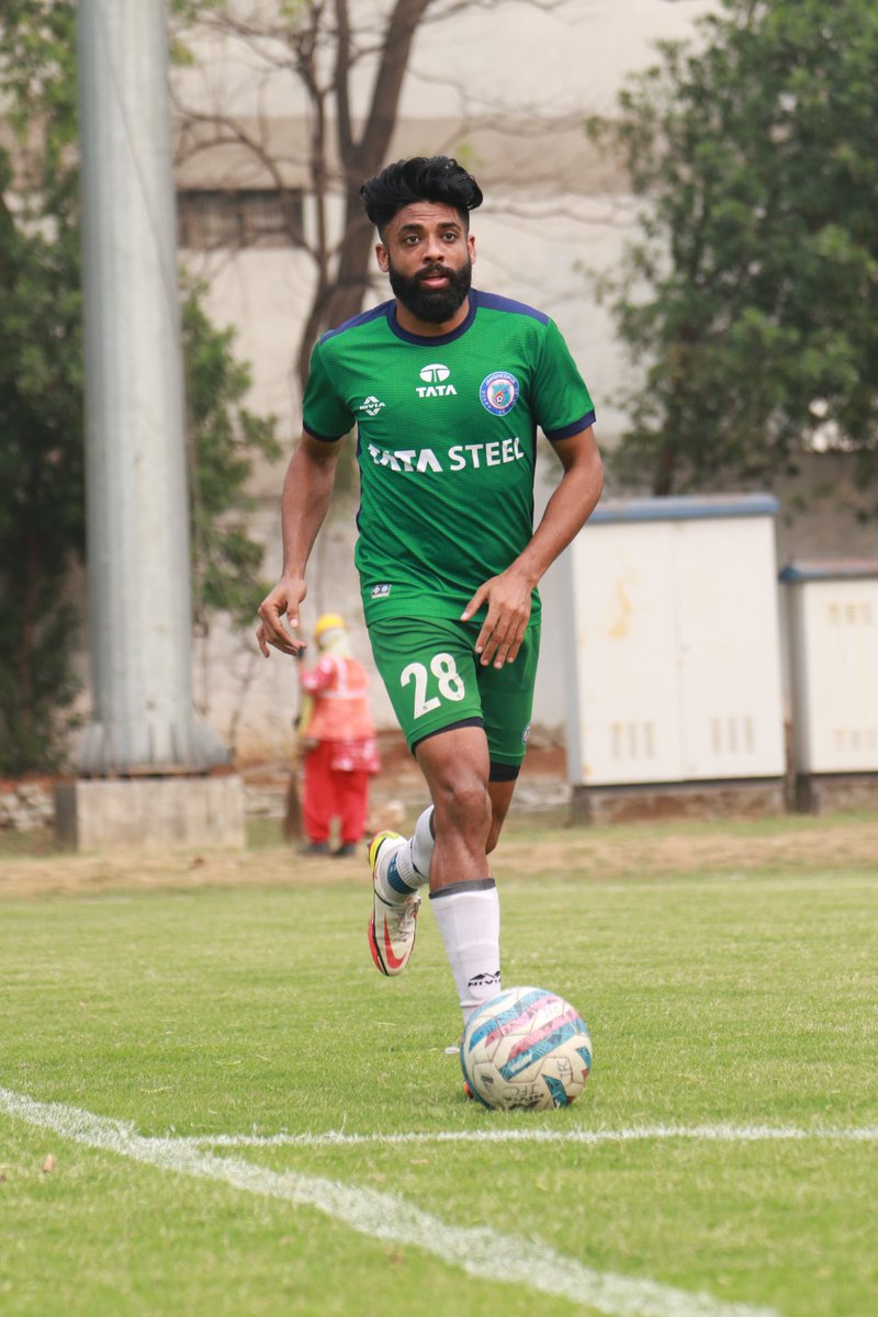 Good to be back with my team after a short break. The focus shifts on upcoming AFC Champions League qualifier and Super Cup ⚽️💪🏼❤️ 

#jamkekhelo #footballer #nevergiveup #wmk #GS28