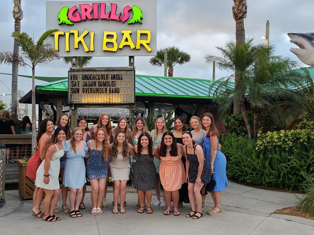 USMSoftball's tweet photo. Florida Spring Break 🌞 https://t.co/eLSTpMTzQ3