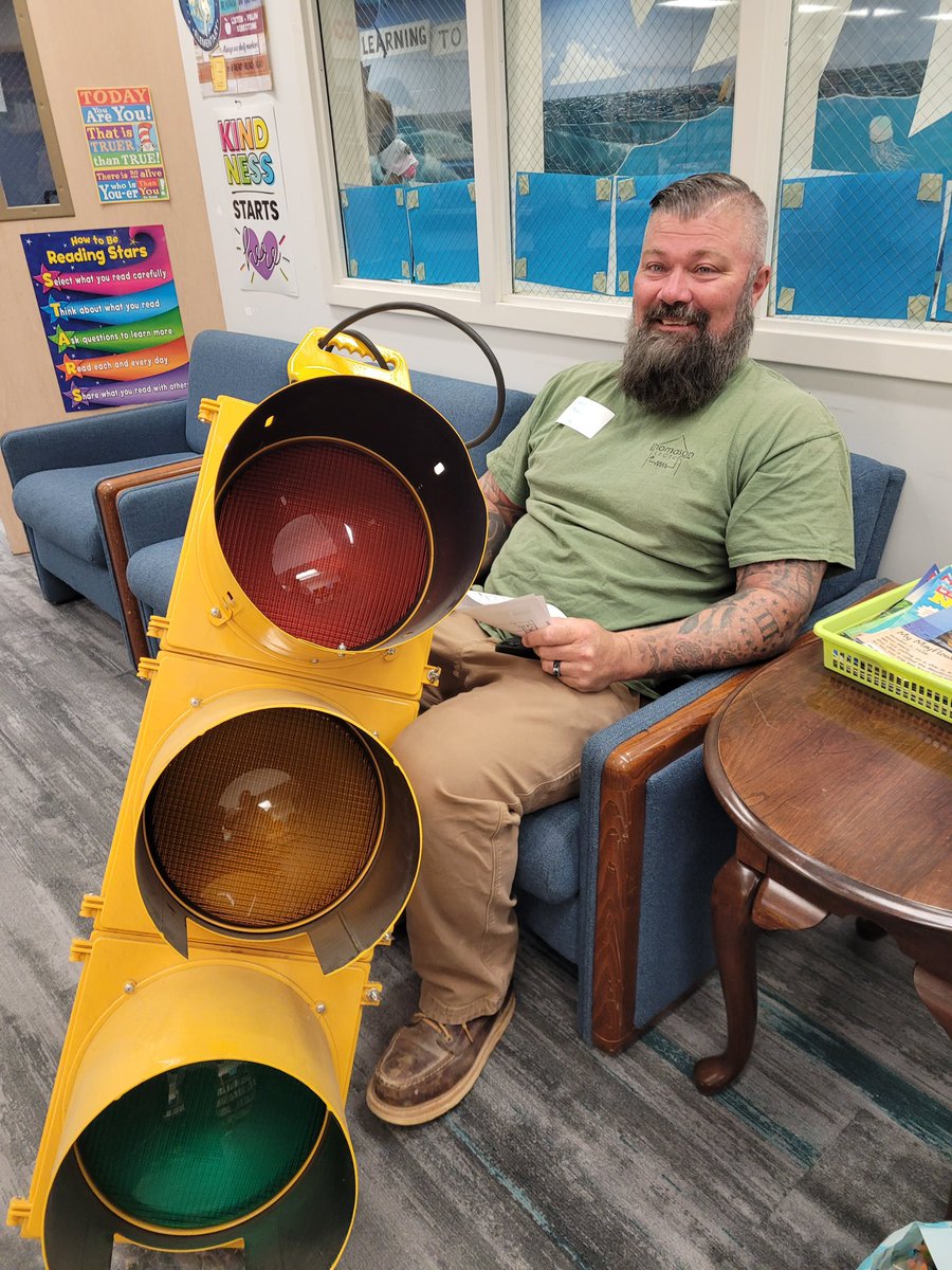 Happy Friday! 🤪 This can only mean one thing - JES Career Day!