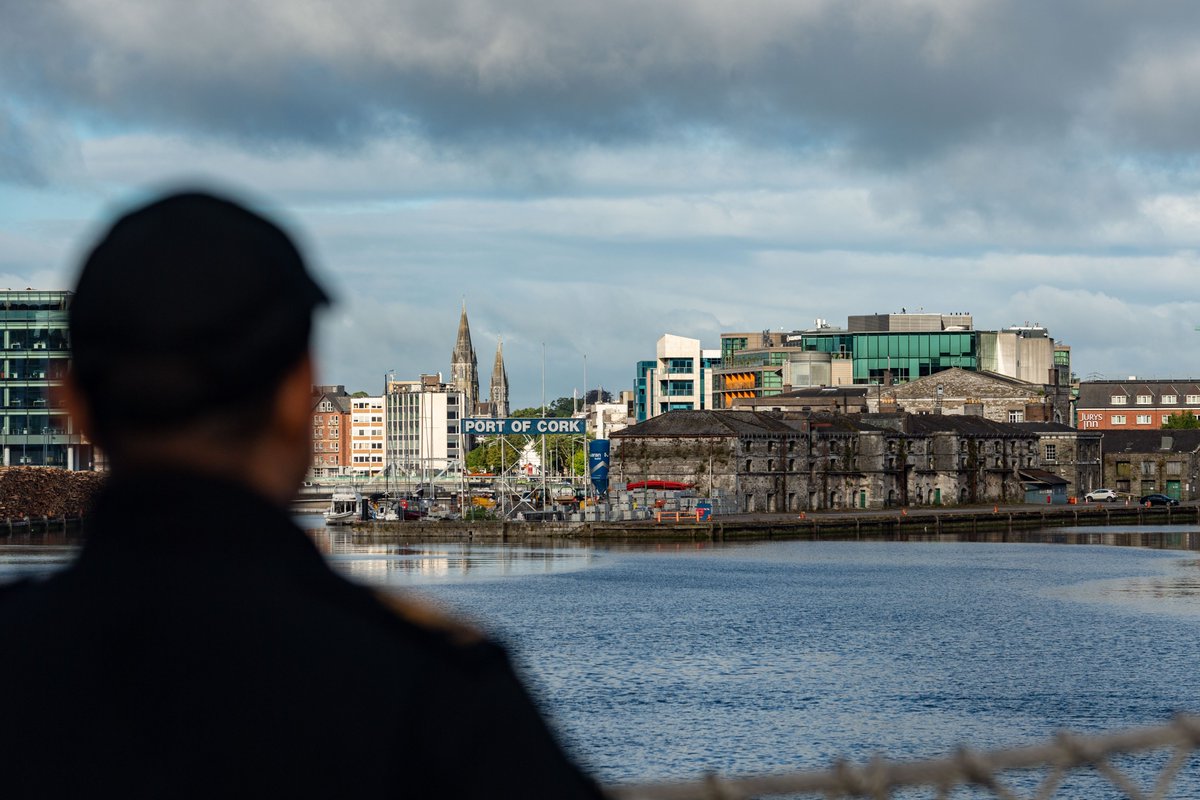 RoyalCanNavy's tweet image. Today...

🍀🌈 May you live as long as you want, and never want as long as you live.

🌬️ May the wind always be at your back.

📷: #HMCSHalifax in Cork, Ireland 🇮🇪(#OpREASSURANCE July &apos;22).

Photos: Pte Bennett
#WeTheNavy