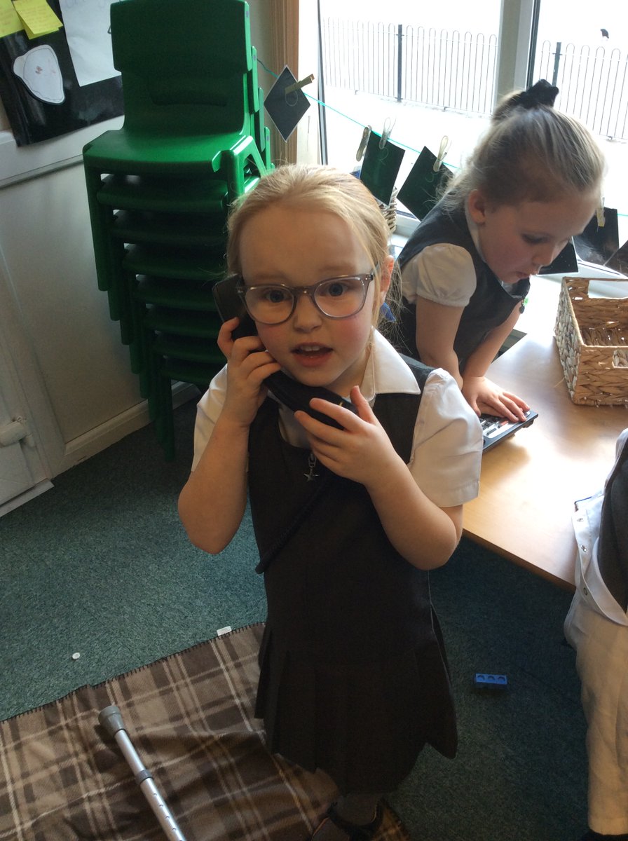 ASALeavers29's tweet photo. The children have been loving all about people who help us within the NHS. They especially loved the role play area. #ASAScientists https://t.co/WZXn5VQKyM