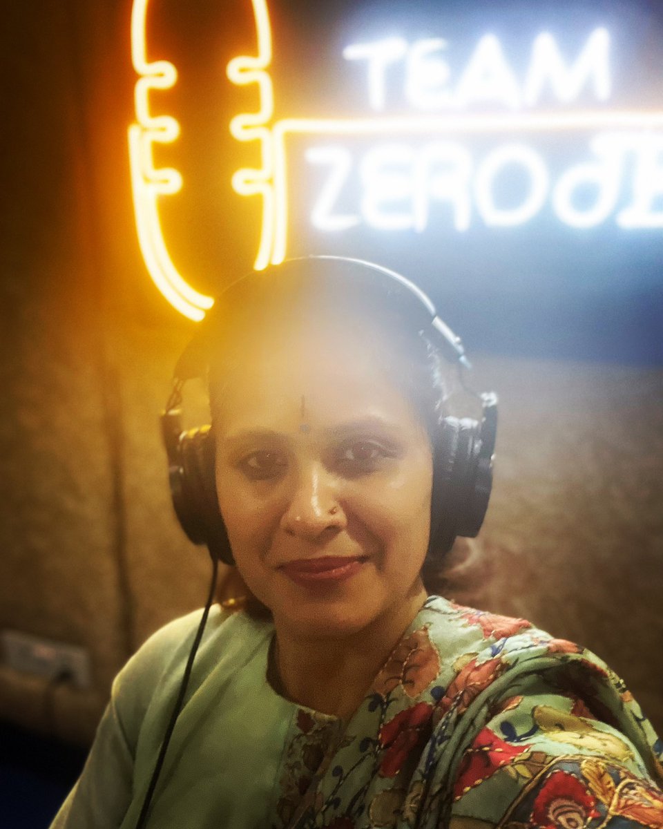 vidhivocalist's tweet photo. New songs, new studio, great vibe…!! 🤟🏻🙌🏻 #vidhisharmavocalist #vidhisharmavocals #studio #studiosession #musica #session #recording #songs #singer #zerodb #fyp #explore #foryou https://t.co/T7CTbI1hjQ