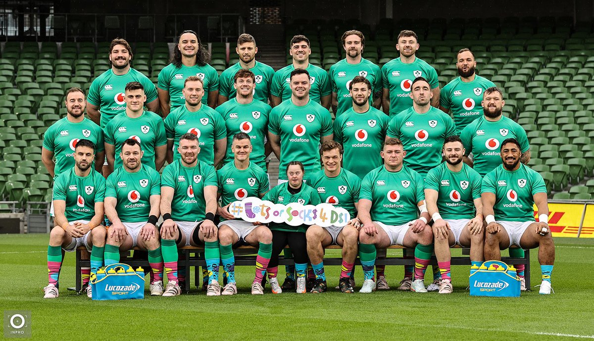 Jennifer was in heaven this morning 💚 thank you <a href="/IrishRugby/">Irish Rugby</a> for supporting our #lotsofsocks4dsi campaign and the best of luck tomorrow.
