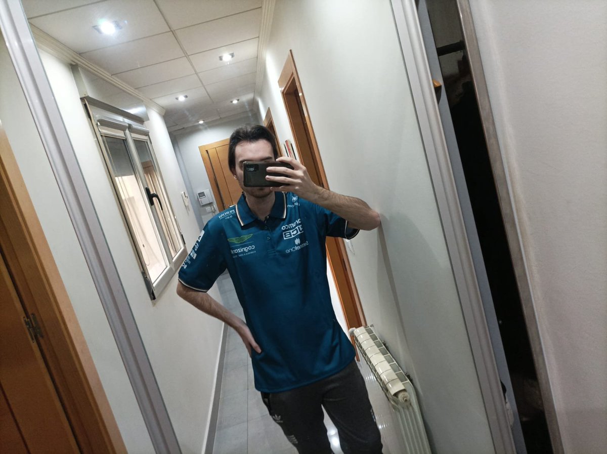 dani_liro's tweet photo. 🟢 SORTEO POLO ASTON MARTIN 🟢

(También podéis elegir la camiseta)

Requisitos:
🔹 RT a este tuit
🔸 Follow a los chicos de @4kJerseys 
🔹 Pasarse por su ig con todo su catálogo: https://t.co/stNFtDtWmM

Daremos el ganador el domingo tras la carrera, suerte 💚 https://t.co/CrxI9SXbef