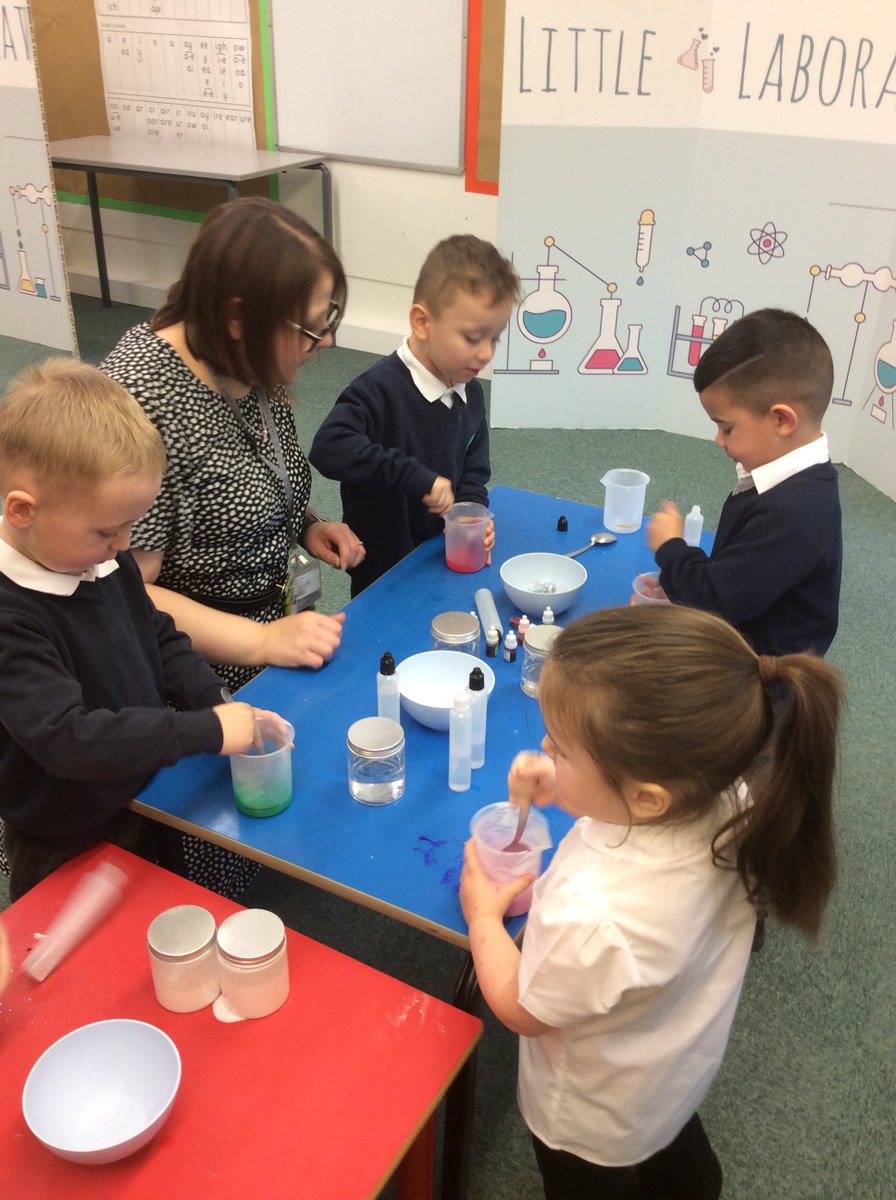 ASALeavers29's tweet photo. Some more images from the slime workshop. #ASAScientists https://t.co/fi9ABfi23W