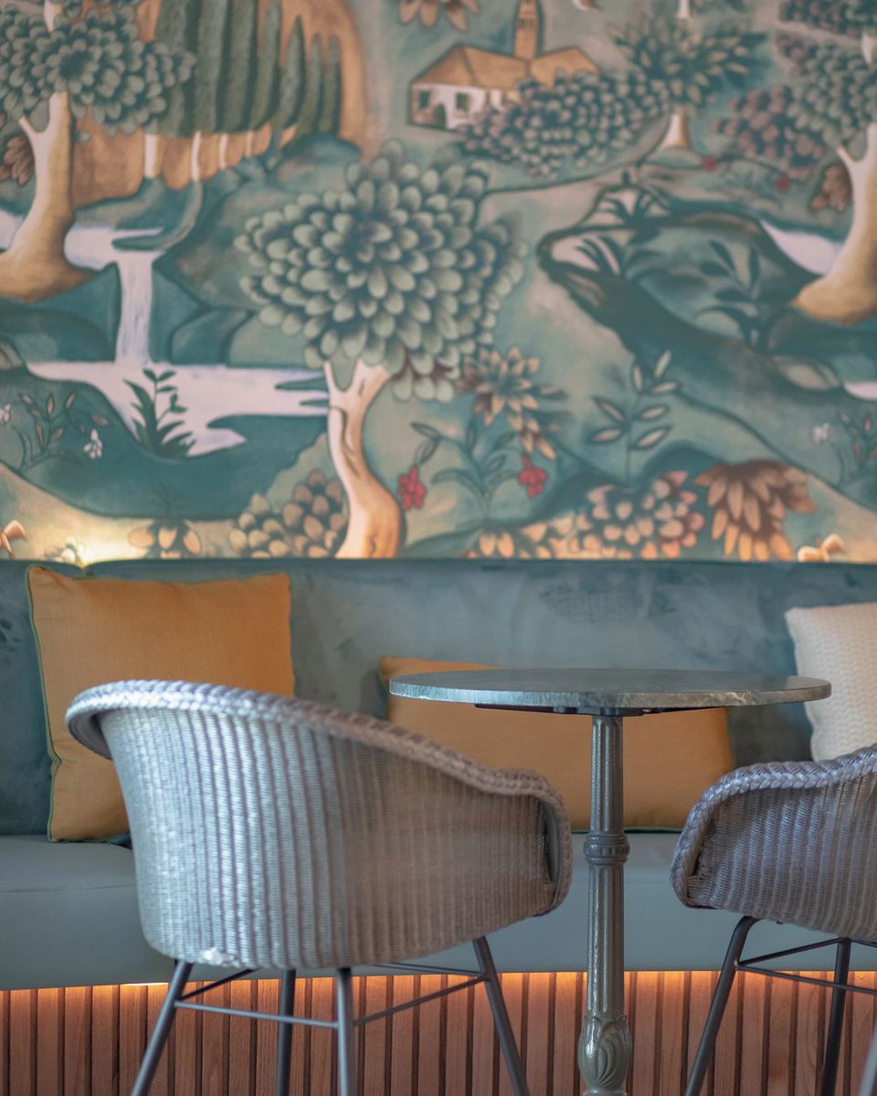 No. 201 // Palacio Santa Clara Hotel

Amidst the awe-inspiring high wooden ceilings, this grand space beckons us to pull up for a cocktail at The Dome Bar at the Palacio Santa Clara. #ExactlyLikeNothingElse