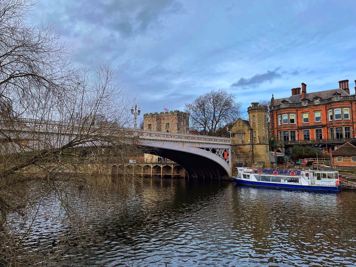 Lendal Bridge, York #lendalbridge #york #photooftheday #picoftheday #iPhonephotography #photographer #ilovephotography #capture #mobileclics #mobilepics #landscapephotography #streetphotography @stormhour @thephotohour