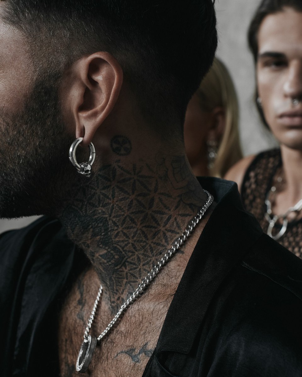 AskEmblaStore's tweet photo. New in: our Cranium Hangers and Testament Ring, forged for all genders and expressions.

Shop the look at https://t.co/Pa7dioDCd7.

-

#askandembla #askemblastore https://t.co/076gWIWwrf