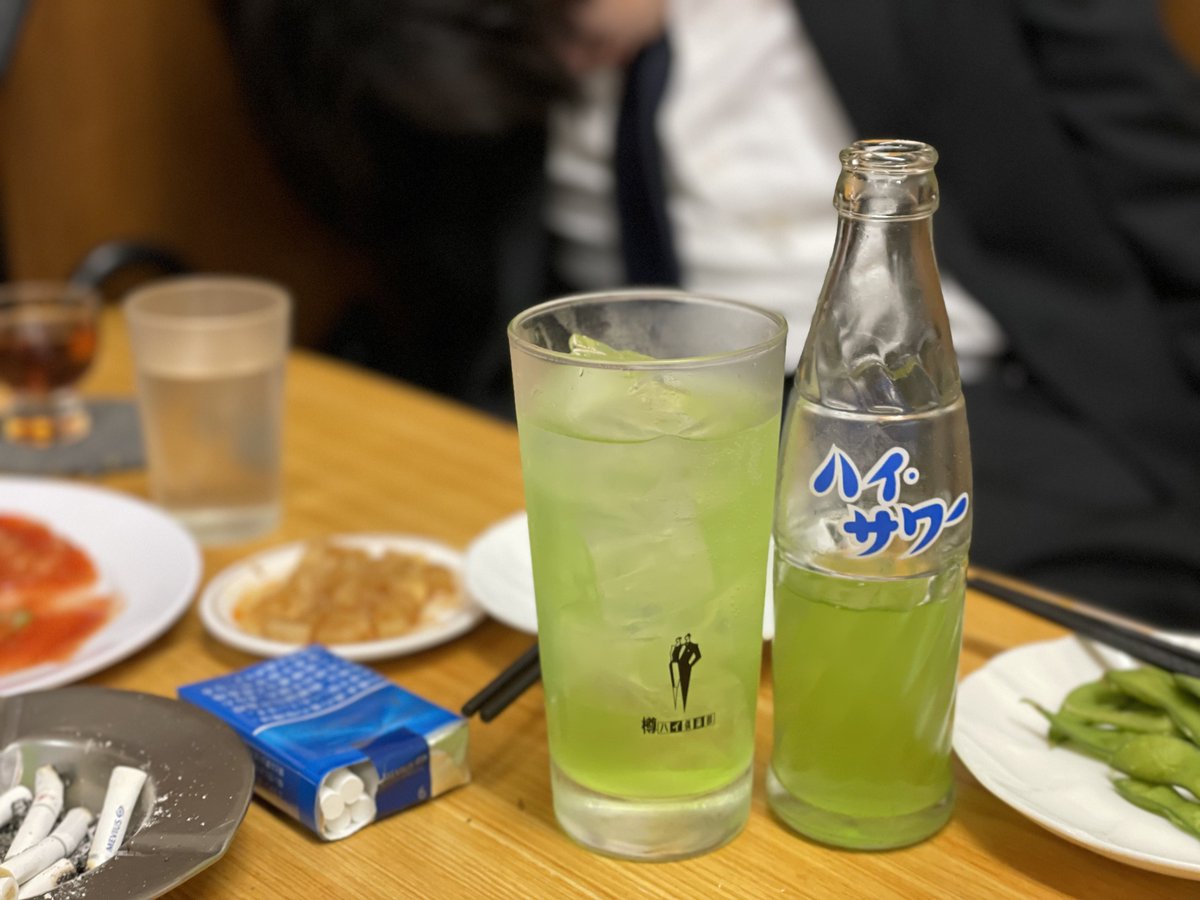 ハービーソーセージ、リンゴ、サワー種の詰め物のレシピ