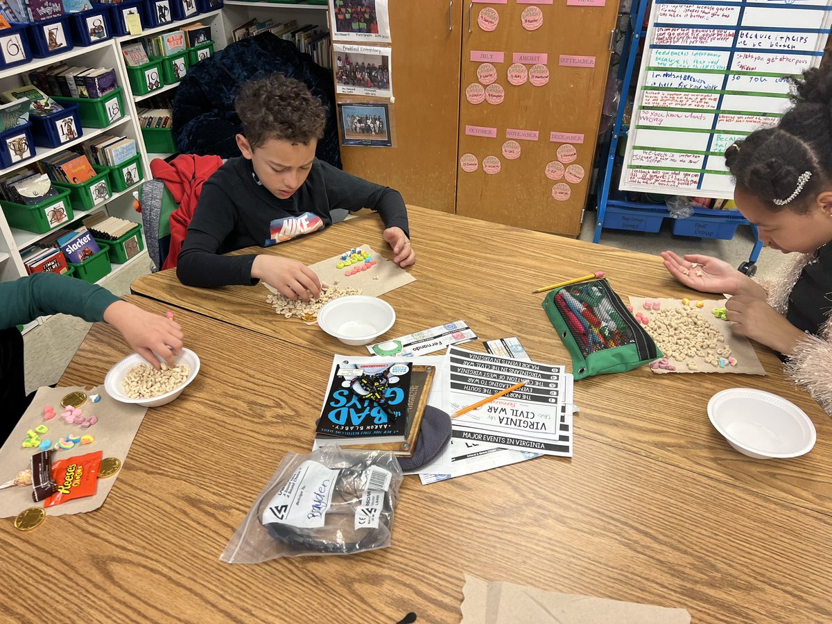 11MrsHoward11's tweet photo. #EatYourMath Graphing Lucky Charms #MathisFun https://t.co/qYujjYyrtj