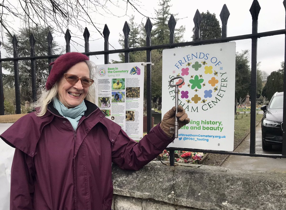 summerstown182's tweet photo. The key to happiness is a Walk in #StreathamCemetery! Join us there tomorrow 2pm, starting point for Peter Barr’s #FieldsOfGold Daffodil History Walk inc #FishpondsField #Springfield #Aboyne https://t.co/Gq1412PUMB https://t.co/hQbTAWKu7s