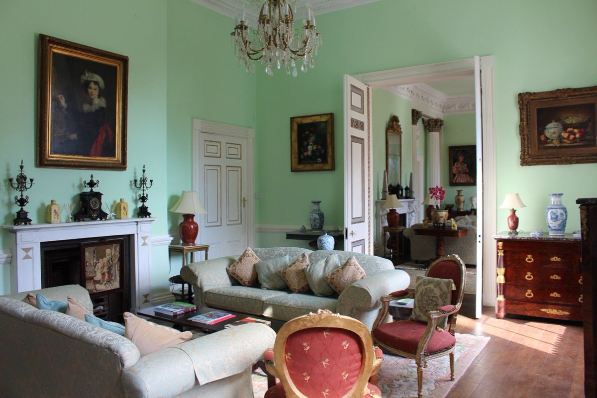 AlmanachGotha's tweet photo. #CastleGoring is a Grade I listed country house in Worthing, West Sussex, England. In 1845 #MaryShelley inherited the building as widow of the poet. It is currently the Seat of #LadyColinCampbell. @LadyColinCampb https://t.co/Lz1ubqBeMr