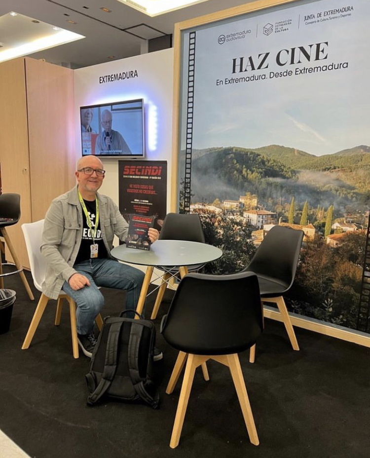 AEP_Cine's tweet photo. ⭐️ 🎬 @AEP_Cine @festivalmalaga y @MAFIZMalaga
🎟 @derivasfilms pase especial de "El conseguidor"
💫 #EmblemaFilms presenta el festival de cine inclusivo Secindi
#cine #extremadura #encuentro #profesional #produccion #distribucion #festival #estreno #presente #futuro https://t.co/MjQAmnqX75