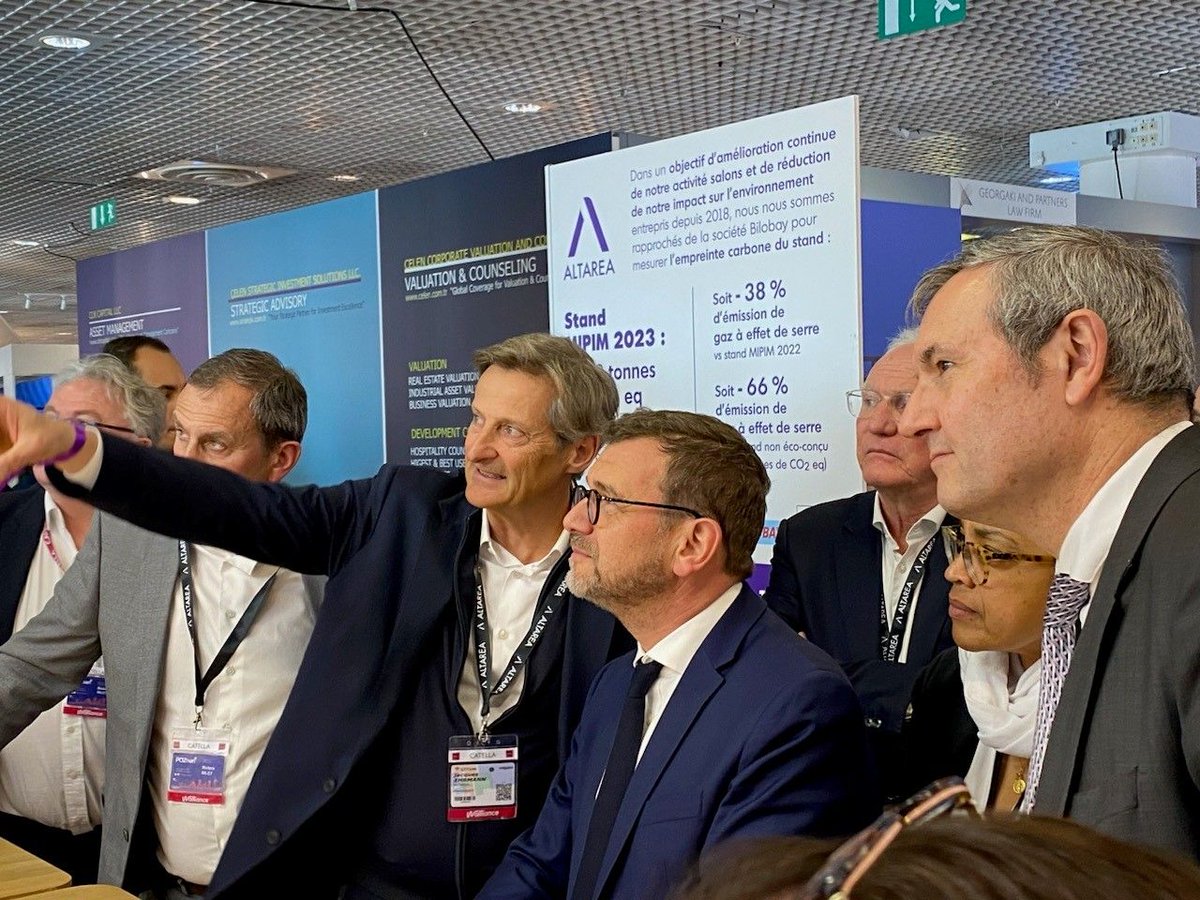 altarea_groupe's tweet photo. Clap de fin pour le #MIPIM2023 cet après-midi !
Nous avons eu le plaisir d'accueillir sur notre stand Monsieur Olivier Klein, ministre délégué chargé de la #Ville et du #Logement.
Un grand merci au @MIPIMWorld pour cette très belle édition et bravo à la #TeamAltarea !👏 https://t.co/CCV2NY4ViU