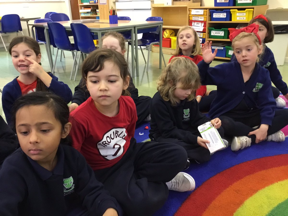 #UrsulineY2 have been discussing using medicines safely. Miss McCarthy, our First Aider, visited to tell us all about different medicines, dosage and keeping medicines away from children. #UrsulineScience #UrsulineCommunity