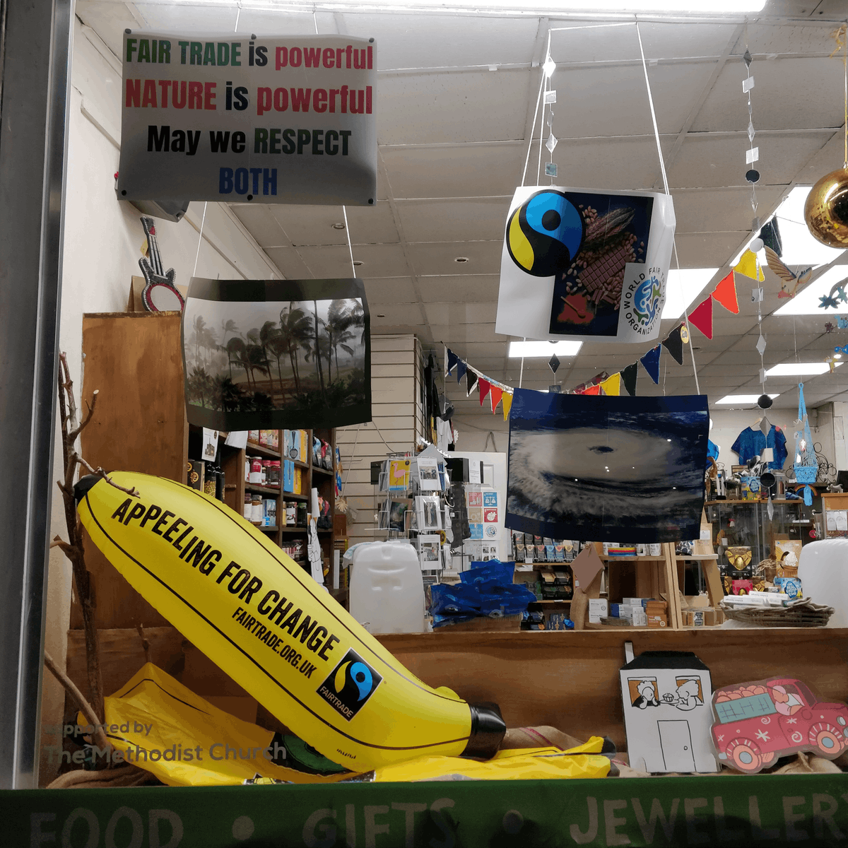 rainbowturtleUK's tweet image. Being part of Fairtrade Fortnight, organised by @FairtradeUK, is very important to us! This year it was from 27 February to 12 March.

We have decorated our windows to raise awareness of the importance of Fairtrade and how it echoes the respect we also need to have for nature 🌎