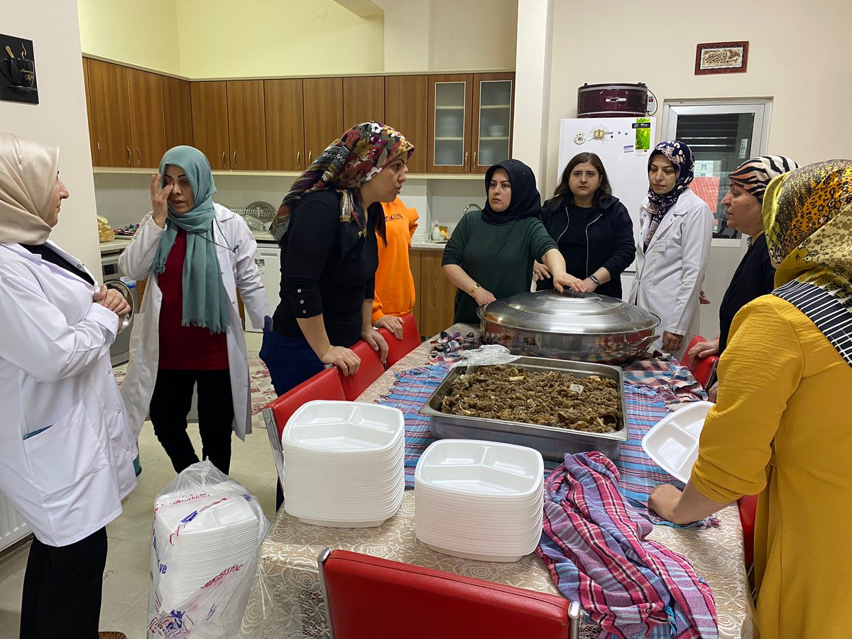 Kahramanmaraşta Hayatini Kaybeden Kursiyerimiz Ceren hanima Destek vererek Annesinin Vasiyetini yerine getirmekle ADEM Merkezimizde  bugun 40. Mevlüt Okundu.🤲
Desteklerini esirgemeyen Herzaman Yanimizda bulunan Erciş Kaymakami Dr.Nuri Mehmetbeyogluna çok tesekkur ederiz.