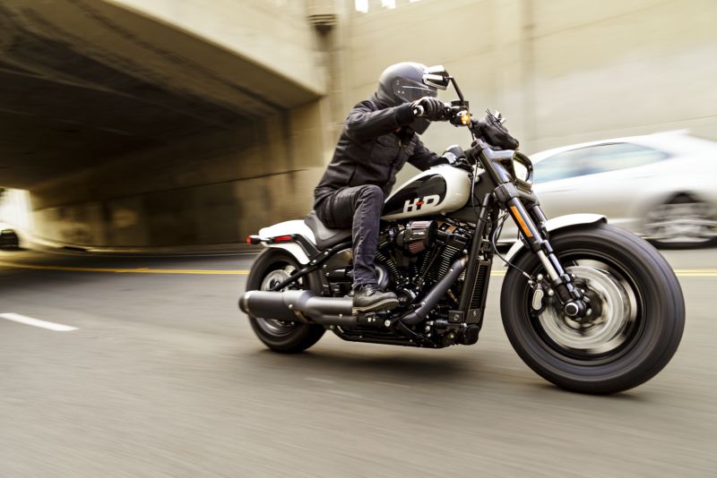 MakinostraHD's tweet photo. La #FatBob es la moto perfecta para los que que queremos sentirnos como un león en medio de esta jungla de cemento.

Su inconfundible estilo y el rugido de su motor es un recordatorio constante de que esta ciudad es nuestro hogar y de que estamos listos para conquistarlo. https://t.co/hXv3ZwNcBf