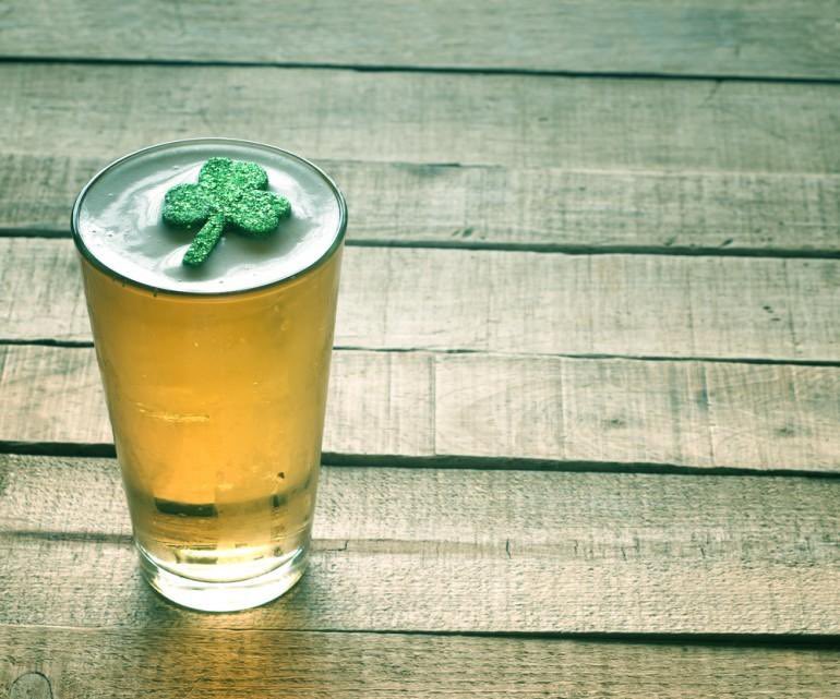 #happystpatricksday Enjoy &amp; be safe today, please call for a ride if your too green #designateddriver #greenbeer #everyonesirishtoday #everyonesirishonstpatricksday #thirstypigs #thirstypigseverywhere