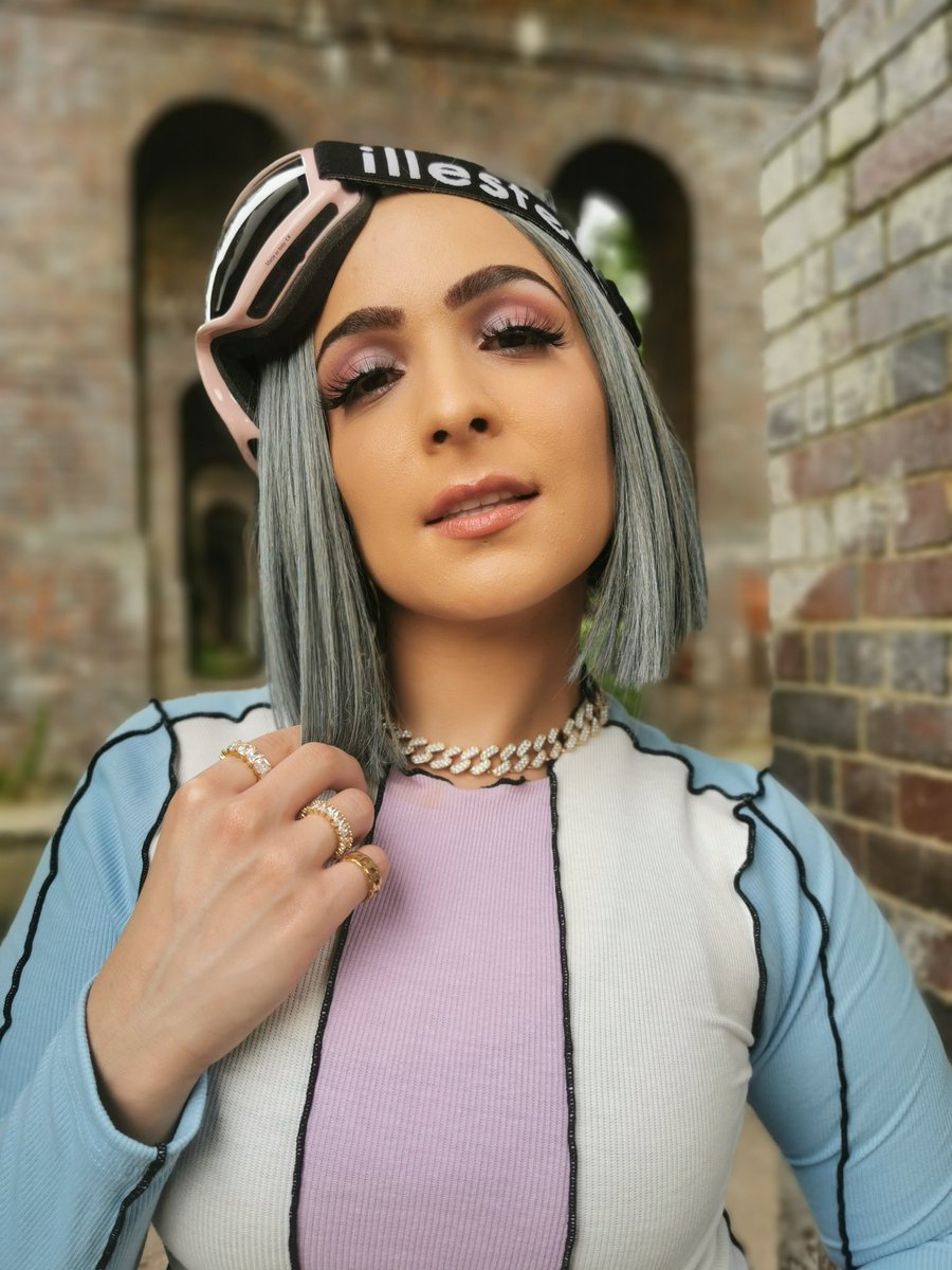 TenLetter (@tenletterpr) on Twitter photo T E A M 🖤
Welcoming the one and only <a href="/laughta1/">LAUGHTA 🎹🔥🎤</a> to the TenLetter team!
A music artist, producer & DJ in her own right, Laughta brings a wealth of experience, knowledge & talent to the Radio Promotions team. We are delighted to welcome her on board 🖤
#tenletter T E A M 🖤
Welcoming the one and only <a href="/laughta1/">LAUGHTA 🎹🔥🎤</a> to the TenLetter team!
A music artist, producer & DJ in her own right, Laughta brings a wealth of experience, knowledge & talent to the Radio Promotions team. We are delighted to welcome her on board 🖤
#tenletter