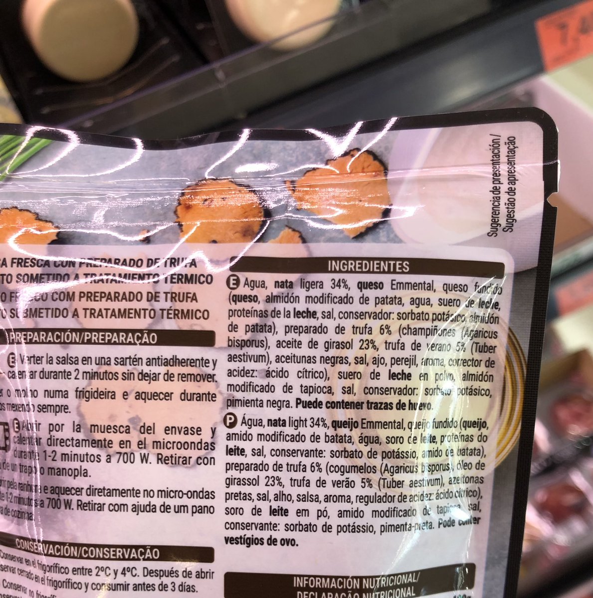 mmarinnp's tweet photo. Hoy en “sinvergüenzas de Mercadona” tenemos los raviolis de parmesano y trufa, con la escalofriante cantidad de trufa de 0,06% y la salsa de trufa, que lleva 6% de “preparado” de trufa (que son champiñones) y 5% de trufa. https://t.co/H8XWZh2kdV