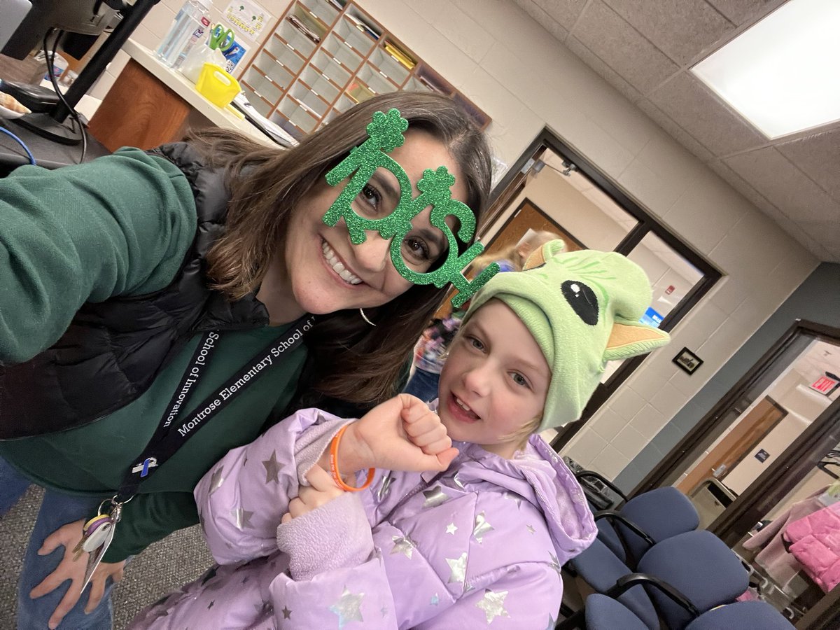MrsJaimeMES's tweet photo. We’ve got that FRiDaY feeling! #theMESway https://t.co/rlTmwOxczr