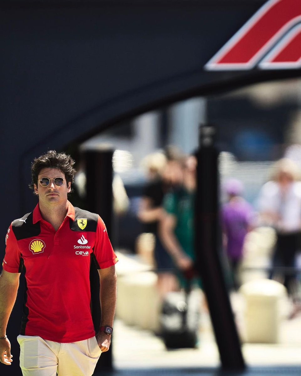 55Sainzdenorris's tweet photo. Ready for round 2 

#Formula1RP @RPFormula1 
@FormulaONERP https://t.co/g3Zg07MmTn