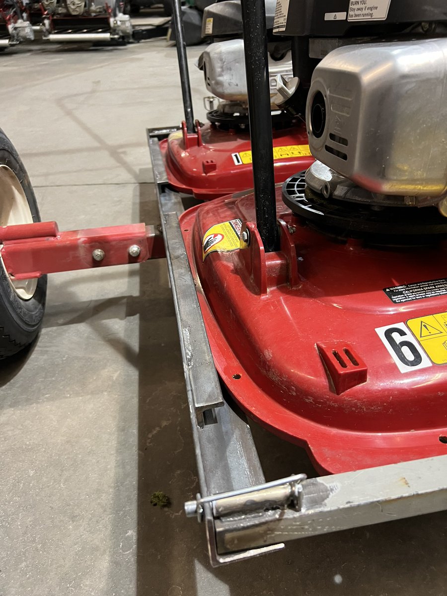 AdamV_801's tweet photo. After multiple broken fly mowers last season I made this custom Hoverpro 450 trailer out of a old trans pro 80. The only bungees required are to hold the handles. Thanks to @reelturftechs  for the support. Just needs some paint now! https://t.co/zKzCInEOCF