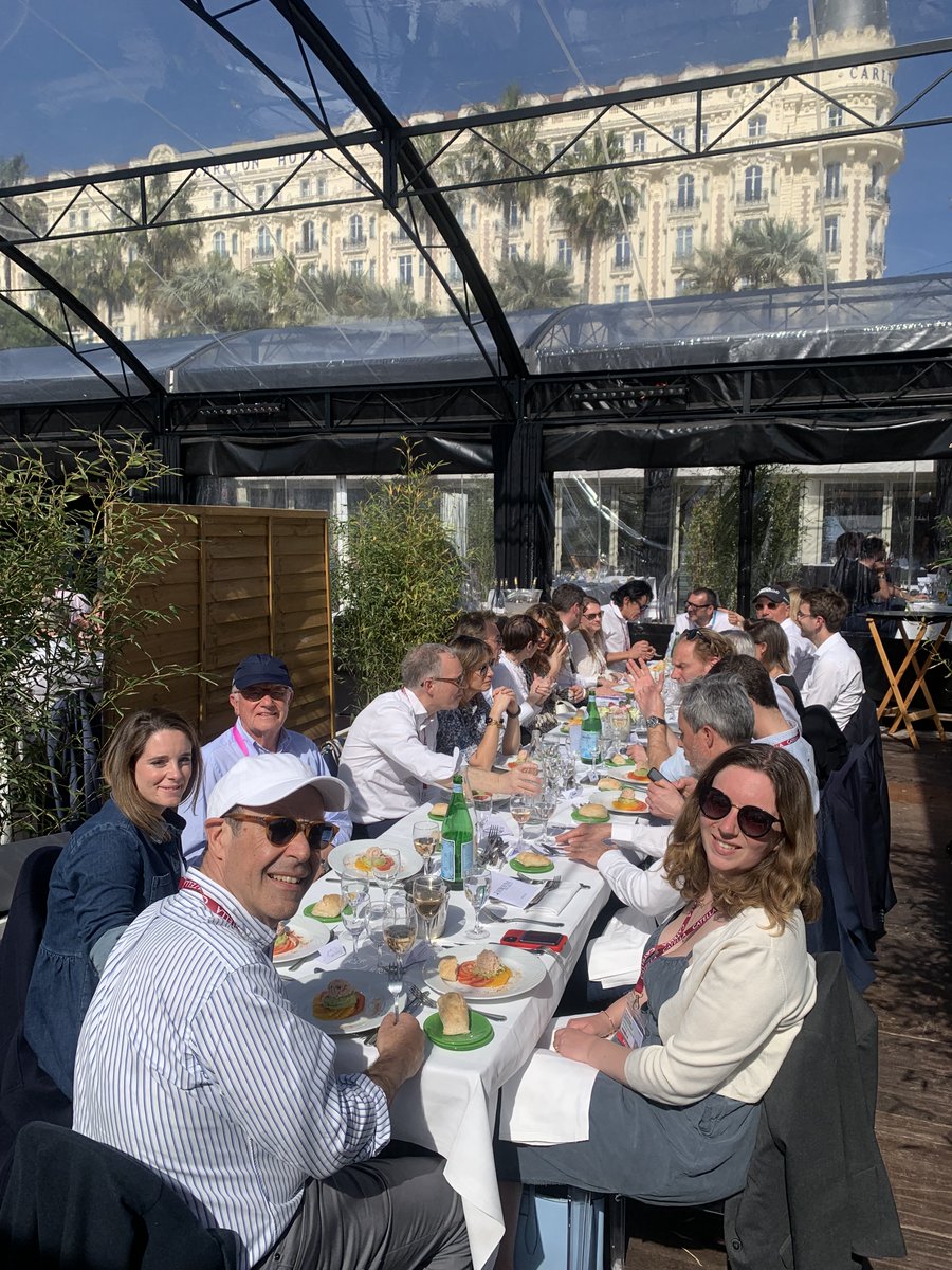sorovim's tweet photo. 🎬 Clap de fin pour #MIPIM 2023 - @MIPIMWorld
1 édition dédiée à l'#innovation au service du renouveau et de l'environnement
@sorovim a discuté de ces sujets essentiels avec nos invités #investisseur/#promoteur
Merci pour leur présence et pour les projets prometteurs développés🙏 https://t.co/hyC2f3iDV3