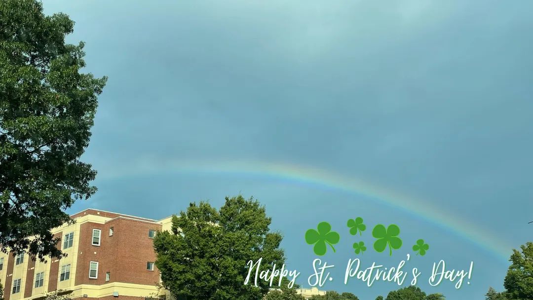 #HappyStPatricksDay #goldattheendoftherainbow 
#happyfriday #maytheluckoftheirishbewithyou