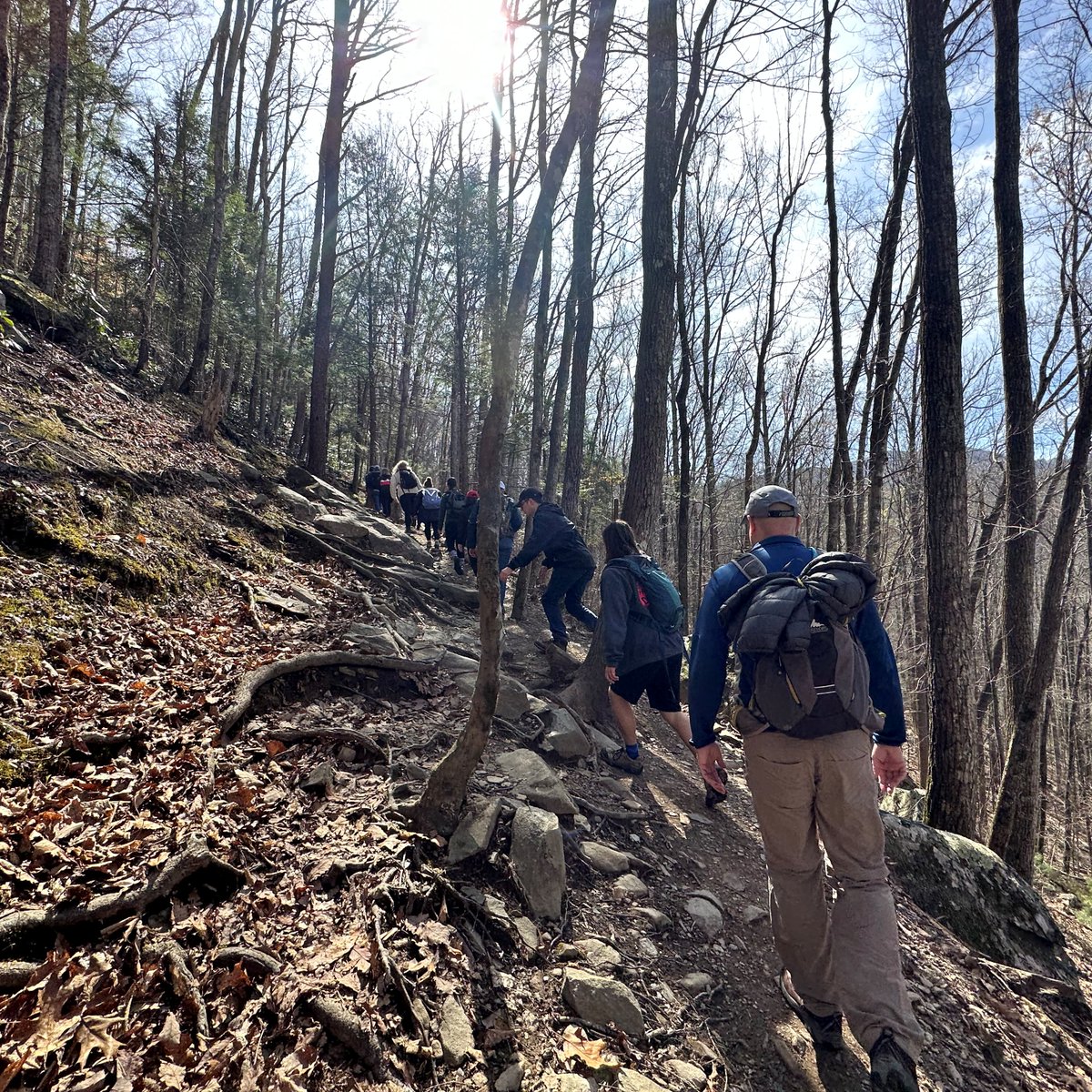 ypknox's tweet photo. Thank you to Erin Rosolina and the @gsmitremont for last Saturday's amazing guided hike!
This hike was part of our outdoor affinity group! If you would like to see what else we have in store for 2023, make sure to check out our website at https://t.co/tppORStOKW https://t.co/GUIigPohLV