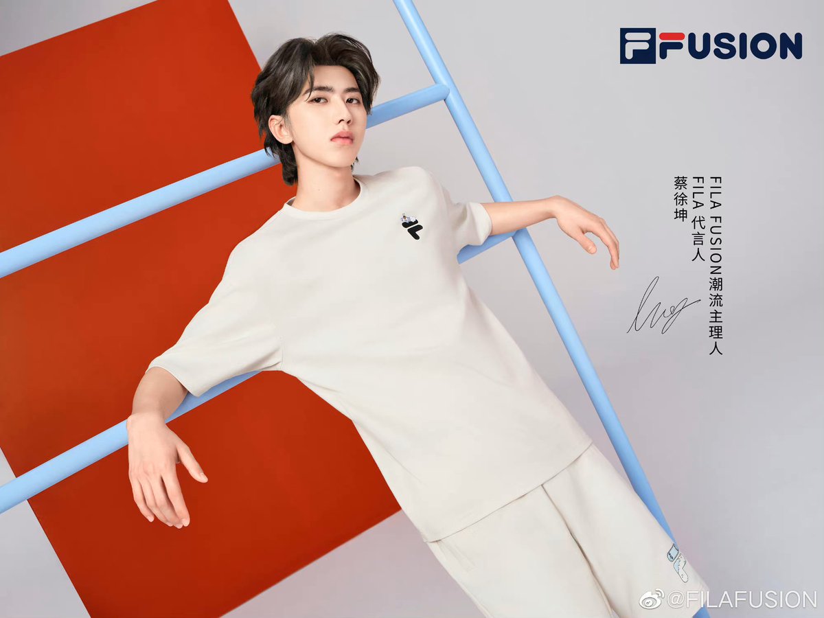 joyfulpoem's tweet photo. Charismatic Kun 💛💛

Kun x Fila Fusion
#CaiXukun #蔡徐坤 #차이쉬쿤 https://t.co/AwugacfeZl