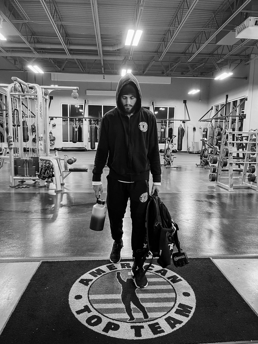 I’m not where I wanna be but I’m better then I was yesterday 👊🏻👊🏻
#bjj #boxeo #boxing #boxingtraining #fight #fighter #fighting #grappling #jiujitsu #kickboxing #mma #mmafighter #muaythai #sparring #ufc #wrestling #picoftheday #instadaily #fitness #fitnessgoals #gymlifestyle