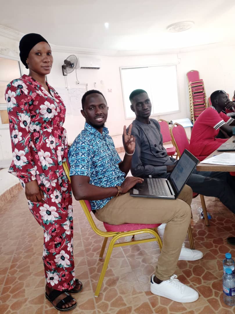 modibokrumah91's tweet photo. 14 young returnees of our @UrrMigrants completed a 5 days business coaching training funded and facilitated by DSIK Gambia. Imparted Knowledge areas: how to start/expand a sustainable and successful business, Concept of entrepreneurship, social responsibility etc. https://t.co/voo5KUdM3E