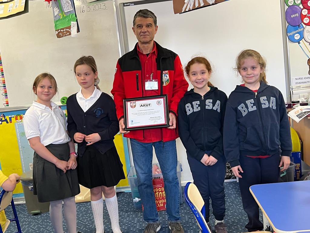 HeadBesaTurkey's tweet photo. MP2 had a very practical outcome to their #activeplanet unit raising money at their exit point for @AKUTASSOCIATION. When they presented this to a visitor from the organization they learnt about earthquake safety and AKUT’s rescue role in Turkey. @The_IPC https://t.co/Juwk61cWIX