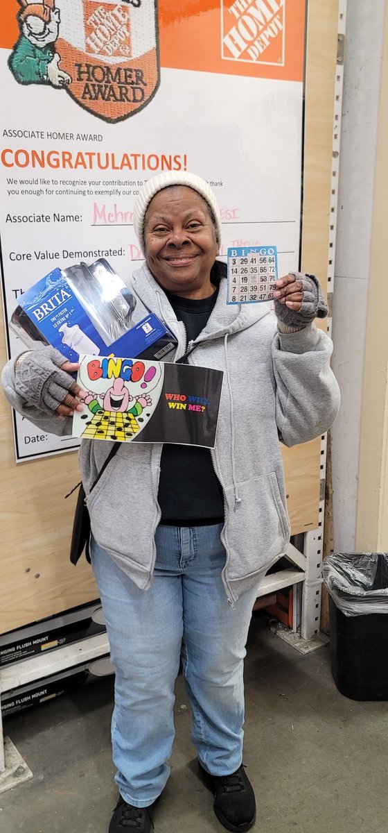 Congratulations, Ms. Georgia, her first ever BINGO prize, and it was something she really wanted, she said in her birthday week. 
#funwhileworking <a href="/kiaLaneHD/">Kia Lane</a>