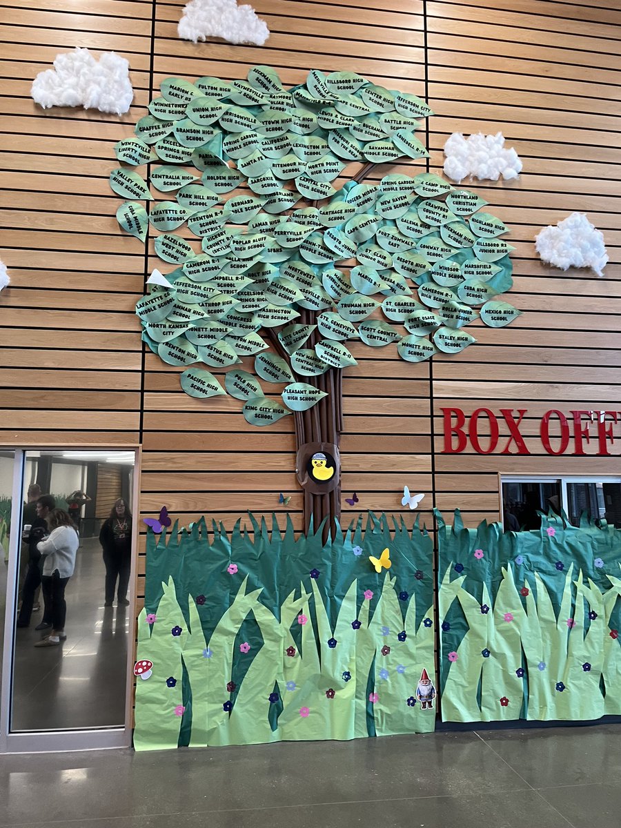 <a href="/JeffCityStuco/">JCHS Student Council</a> has been hard at work to make our home welcoming to <a href="/MASCstuco/">MASC</a>
#jaygreat