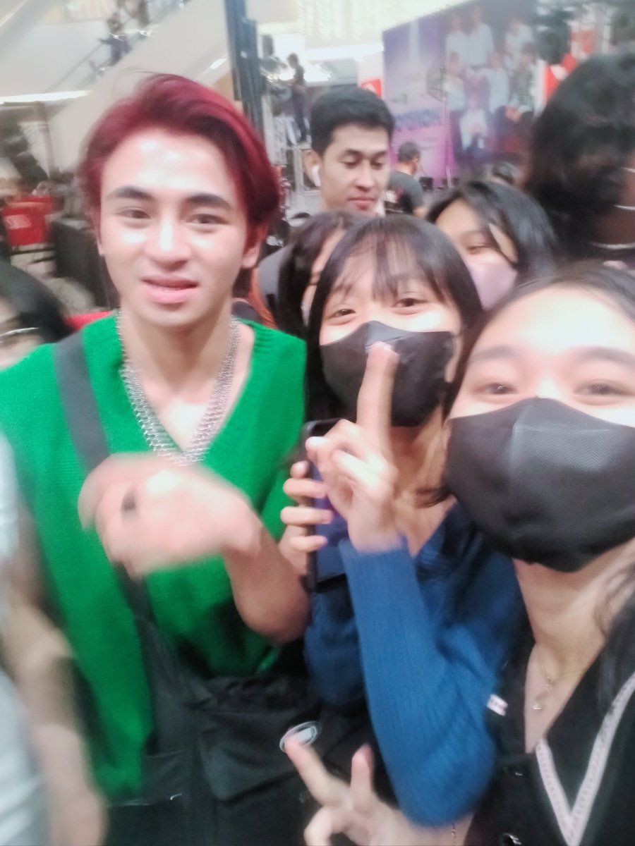 wieloee's tweet photo. ANG BANGO NI RUSSU LEGIT GUYS TANGINAAA, SABI KO "ANG BANGO NYA BHIEEE" SABI NI RUSSU "AY MABANGO BA! MABANGO BA" HSUWHAHAHAHHAHAHAHAHHAH
#RUSSU
#HORI7ON_GoesToAntipolo https://t.co/2tvy757qGc
