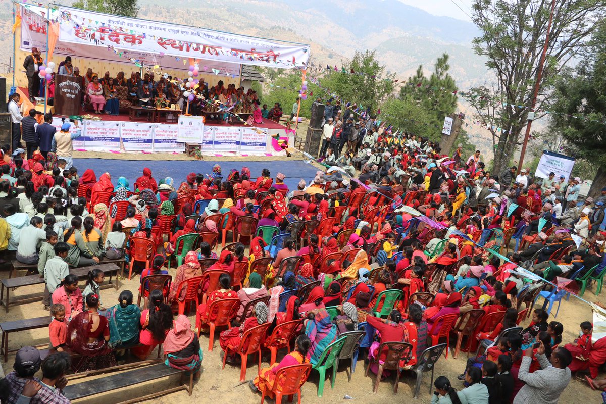unicef_nepal's tweet photo. UNICEF, in partnership with @EUinNepal , is proud to have worked with the local government, health workers and community in Amargadhi under the #MSNP, and looks forward to achieving more nutritional milestones together in the days to come! https://t.co/vee2SxQhsh